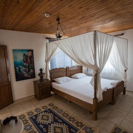 Ala Baykus Bed & Breakfast Alacatı Bagian luar foto