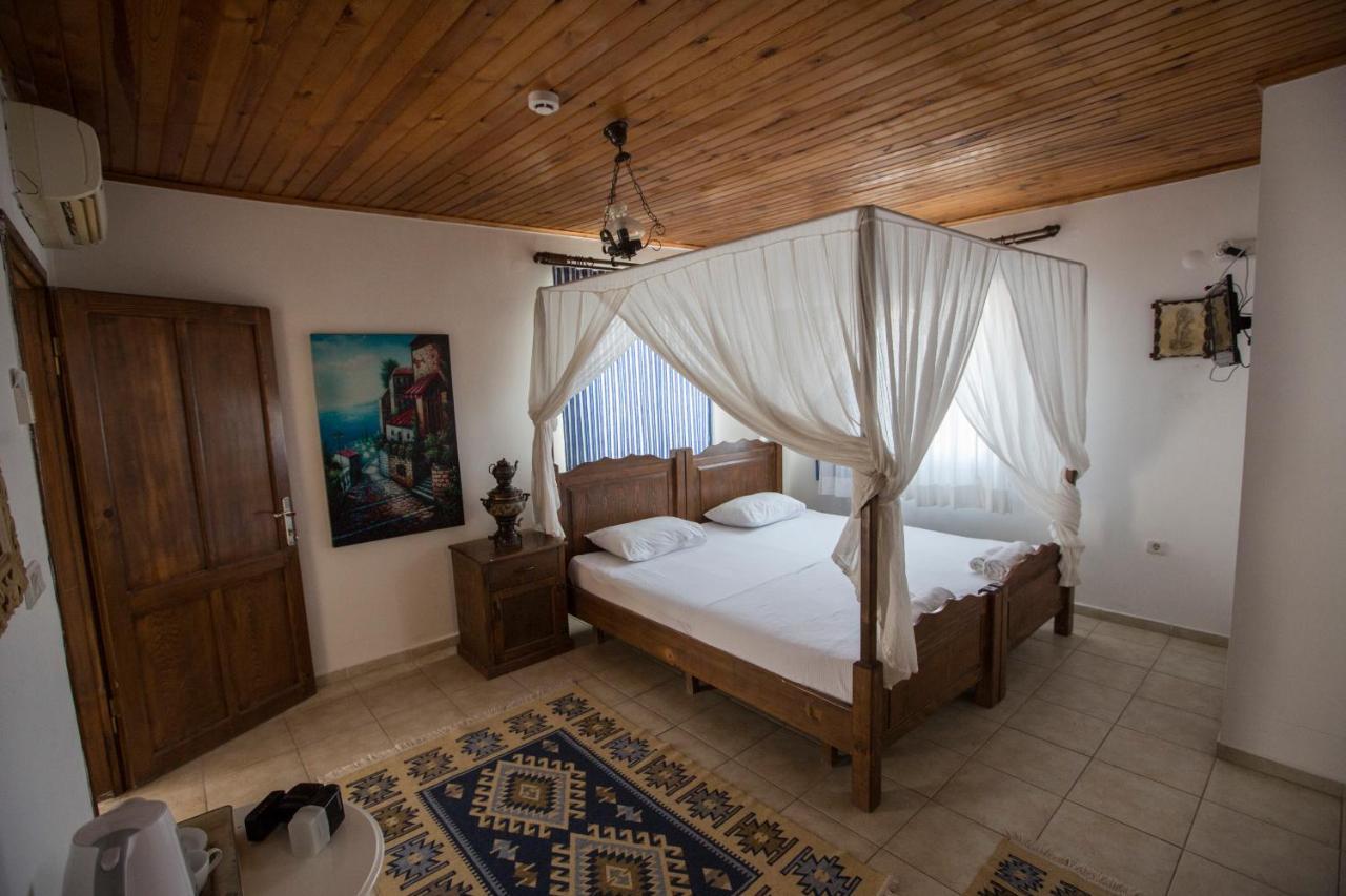 Ala Baykus Bed & Breakfast Alacatı Bagian luar foto